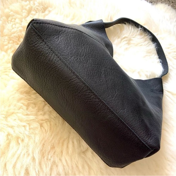 Portland Leather Bag - Picture 4 of 10